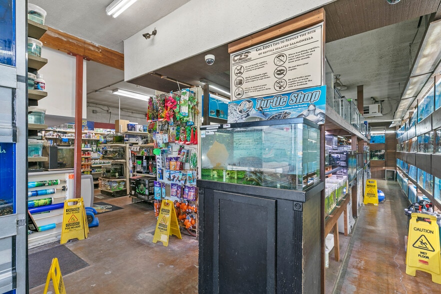 More Photos Of 1134 E Colorado St, Glendale Freestanding For Sale