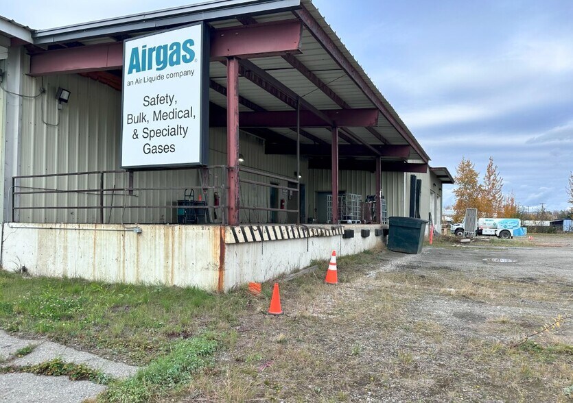 More Photos Of 2200 Van Horn Rd, Fairbanks Warehouse For Sale