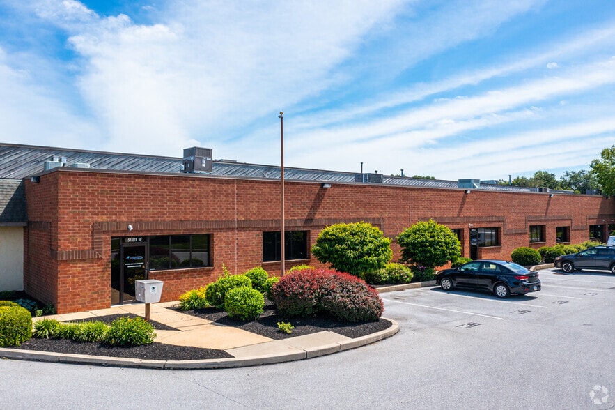 Primary Photo Of 208-210 Carter Dr, West Chester Light Distribution For Lease