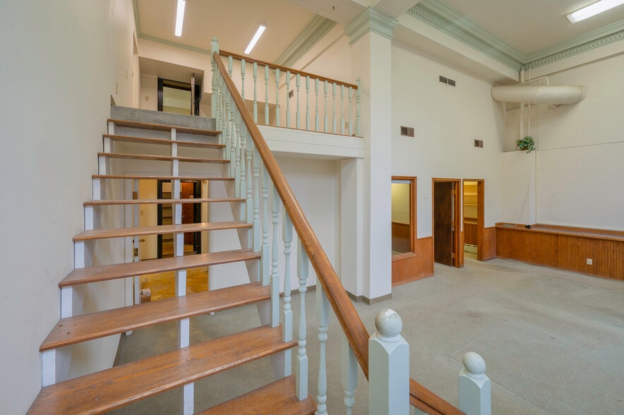 More Photos Of 300 Fuller ave, Helena Storefront For Lease