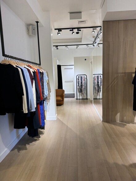 More Photos Of 218 S Mill St, Aspen Storefront For Lease