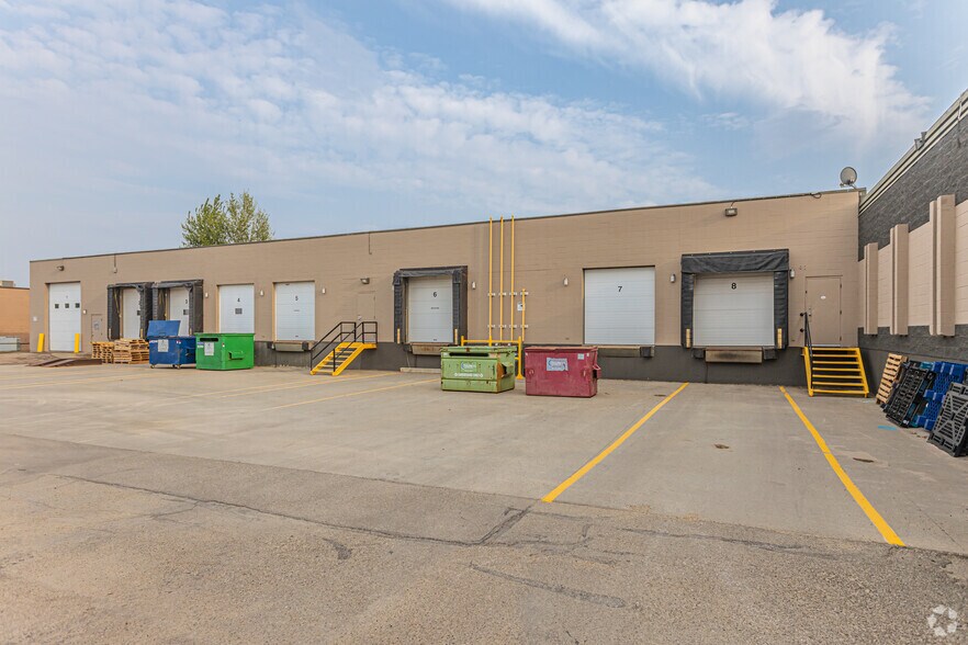More Photos Of 17708-17720 107 Av NW, Edmonton Warehouse For Lease