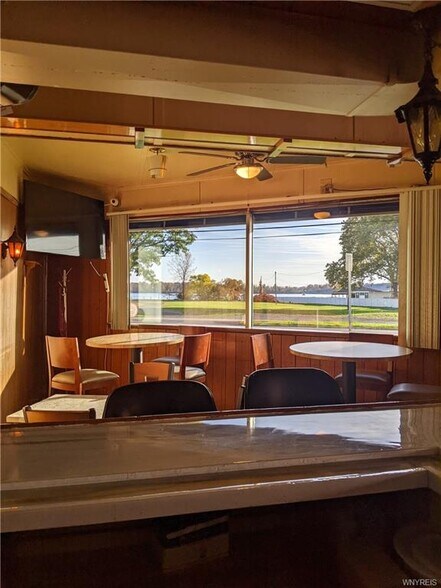 More Photos Of 6908 Buffalo Ave, Niagara Falls Hotel For Lease