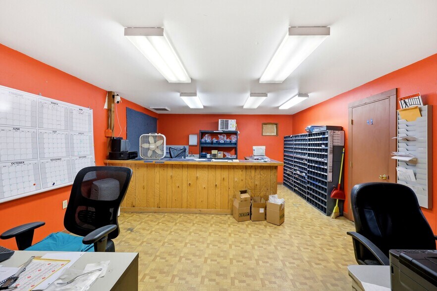 More Photos Of 9085 Arney Ln NE, Woodburn Industrial For Sale