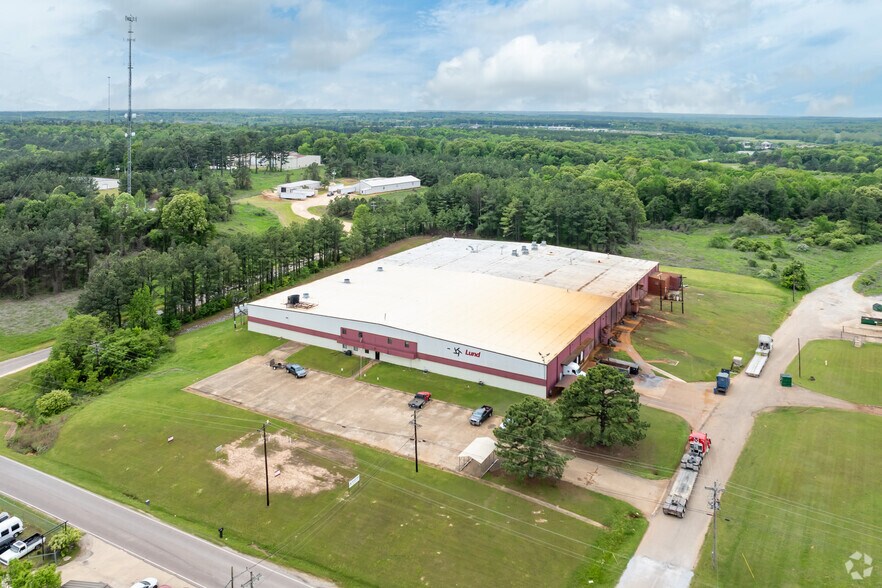 More Photos Of 400 E Industrial Park Rd, Holly Springs Manufacturing For Lease