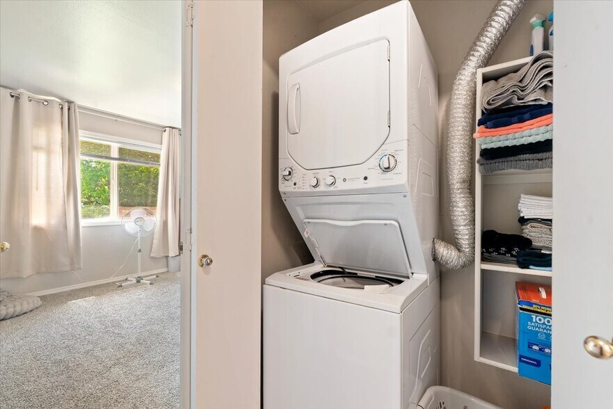 More Photos Of 2073 N Woodford Ave, Meridian Multifamily For Sale