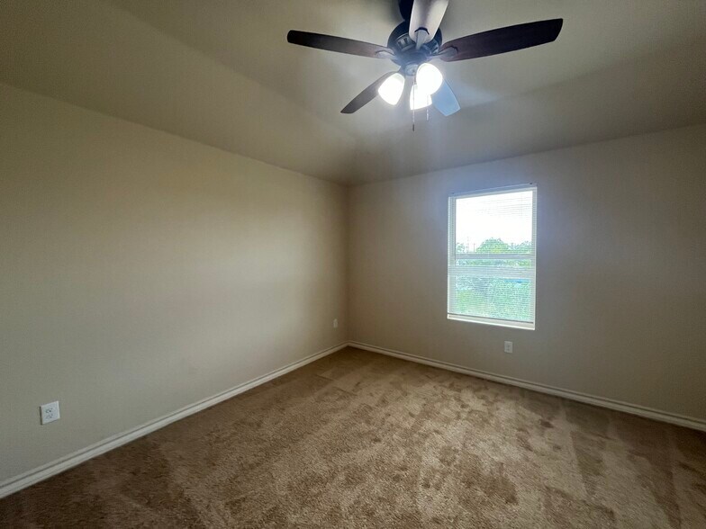 More Photos Of 6306 Luglio Ln, San Antonio Apartments For Sale