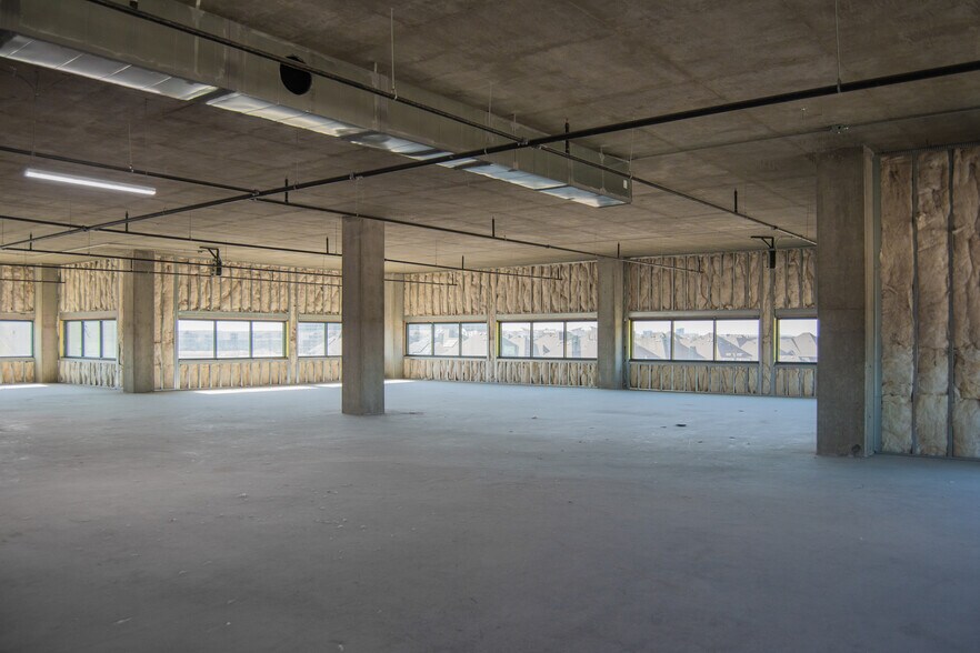 More Photos Of 1801 Wittington Pl, Farmers Branch Office For Lease