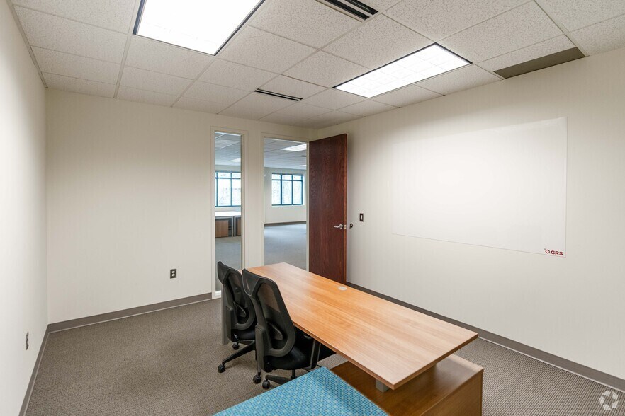 More Photos Of 1516 E Franklin St, Chapel Hill Office For Lease