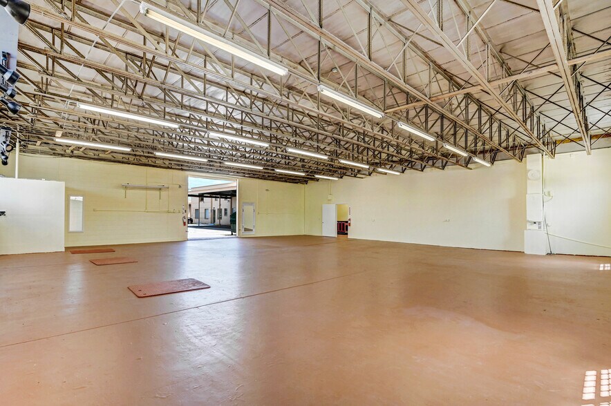 More Photos Of 117-137 Hughlett Ave, Cocoa General Retail For Sale