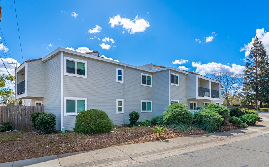 More Photos Of 7259 S Land Park Dr, Sacramento Apartments For Sale