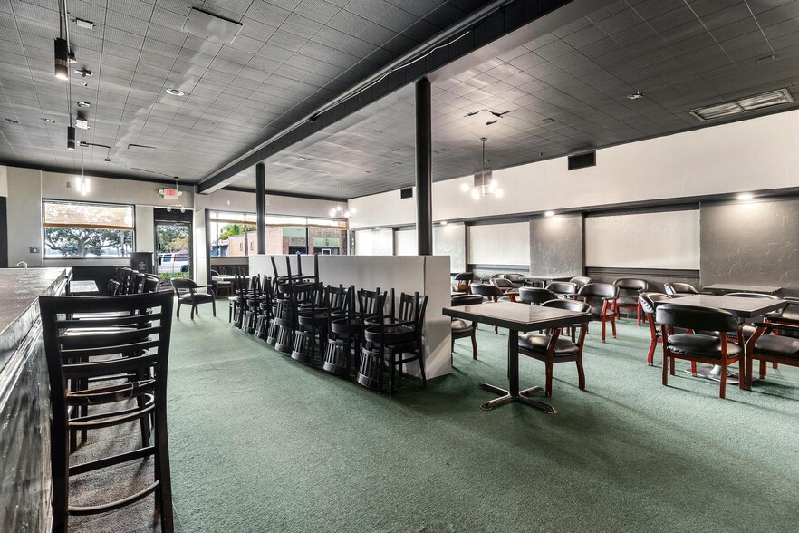 More Photos Of 227 E Main St, Tavares General Retail For Sale