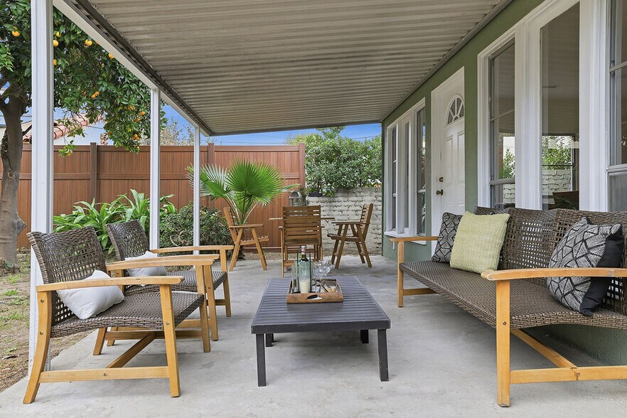 More Photos Of 10714 Valley Spring Ln, North Hollywood Apartments For Sale