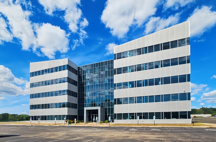 More Photos Of 2321 Energy Dr, Louisville Coworking Space