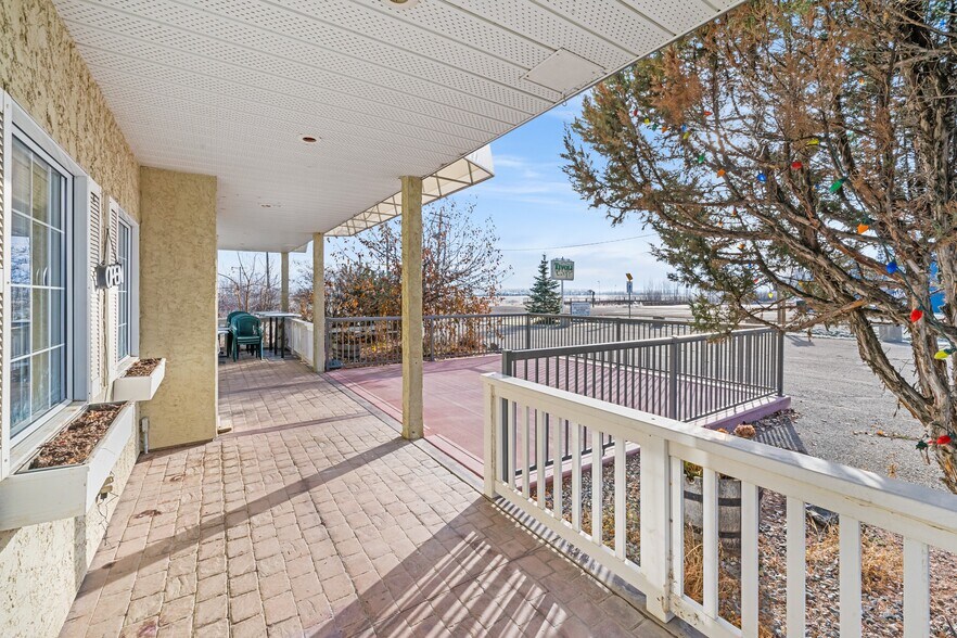 More Photos Of 1916 10th Av, Spruce View Restaurant For Sale