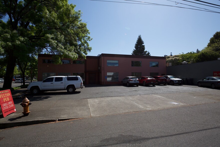 More Photos Of 6501 SW Macadam Ave, Portland Loft Creative Space For Sale