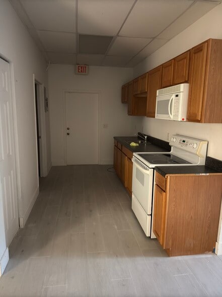 More Photos Of 17880 Toledo Blade Blvd, Port Charlotte Medical For Sale