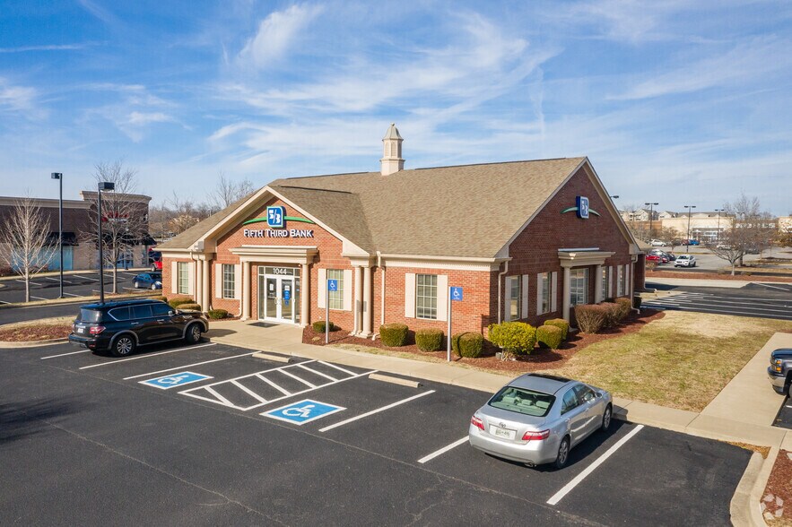 More Photos Of 1010-1038 Glenbrook Way, Hendersonville Unknown For Lease