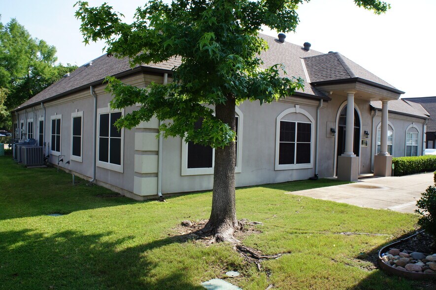 More Photos Of 5156 Village Creek Dr, Plano Medical For Sale