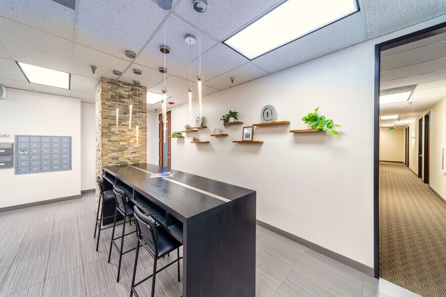 More Photos Of 1400 Preston Rd, Plano Coworking Space