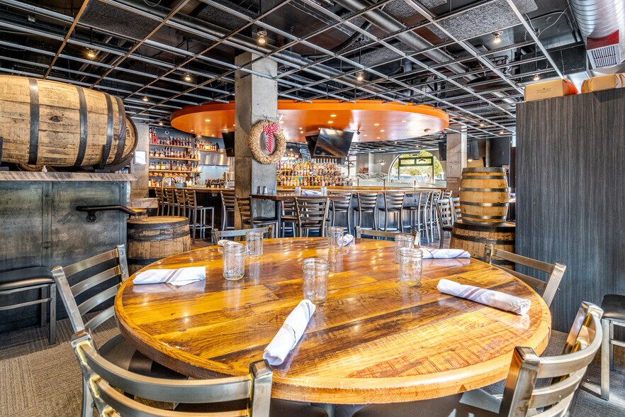 More Photos Of 700 Yampa, Steamboat Springs Restaurant For Sale