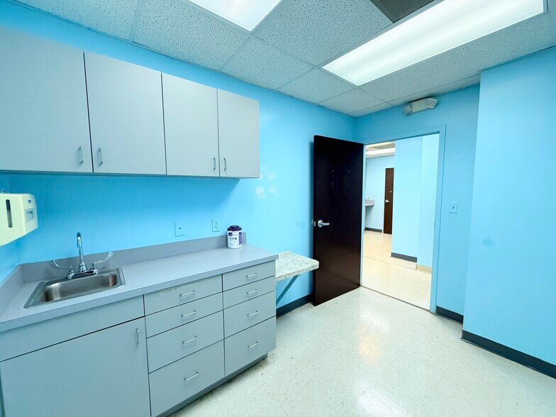 More Photos Of 4545 Pleasant Hill Rd, Kissimmee Medical For Lease