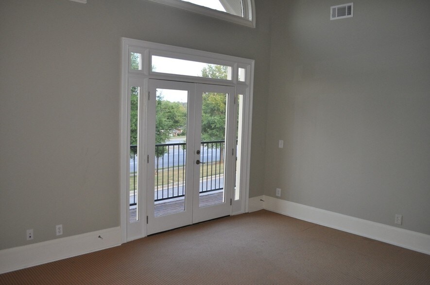 More Photos Of 4330 S Lee St, Buford Medical For Lease