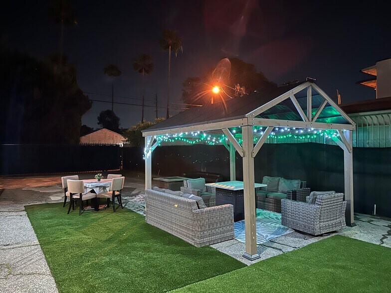 More Photos Of 5520-5522 Cahuenga Blvd, North Hollywood Freestanding For Sale