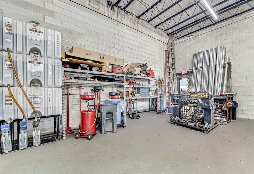 More Photos Of 925 N Federal Hwy, Boynton Beach Auto Repair For Sale