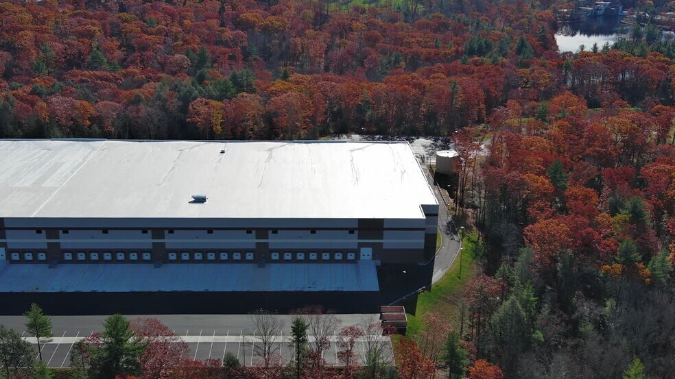 More Photos Of 90 Huntoon Memorial Hwy, Leicester Warehouse For Lease