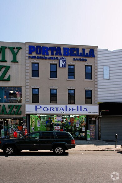 More Photos Of 423 Knickerbocker Ave, Brooklyn Storefront For Lease