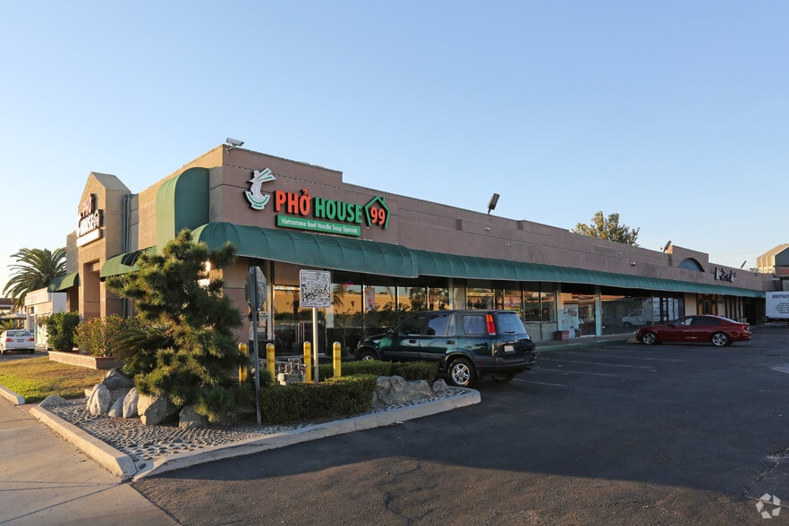 Primary Photo Of 8851 Garden Grove Blvd, Garden Grove Storefront Retail Office For Lease