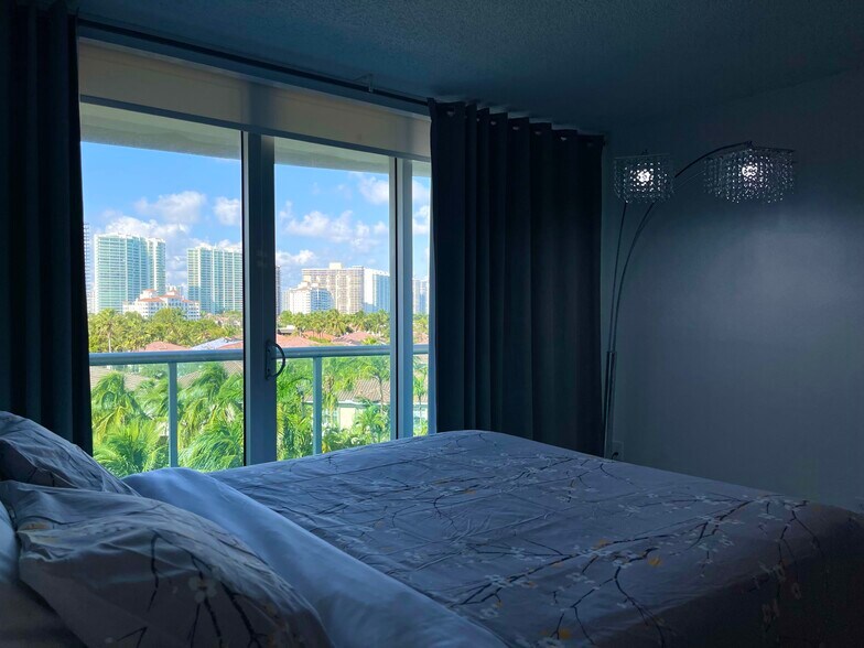 More Photos Of 19370 Collins Ave, Sunny Isles Beach Apartments For Sale
