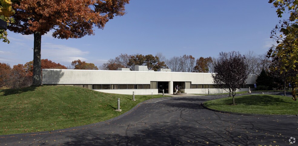 More Photos Of 20 Western Blvd, Glastonbury Office For Lease