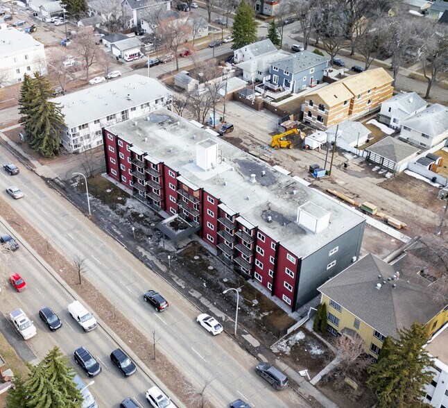 More Photos Of 9825 82 Av NW, Edmonton Apartments For Sale