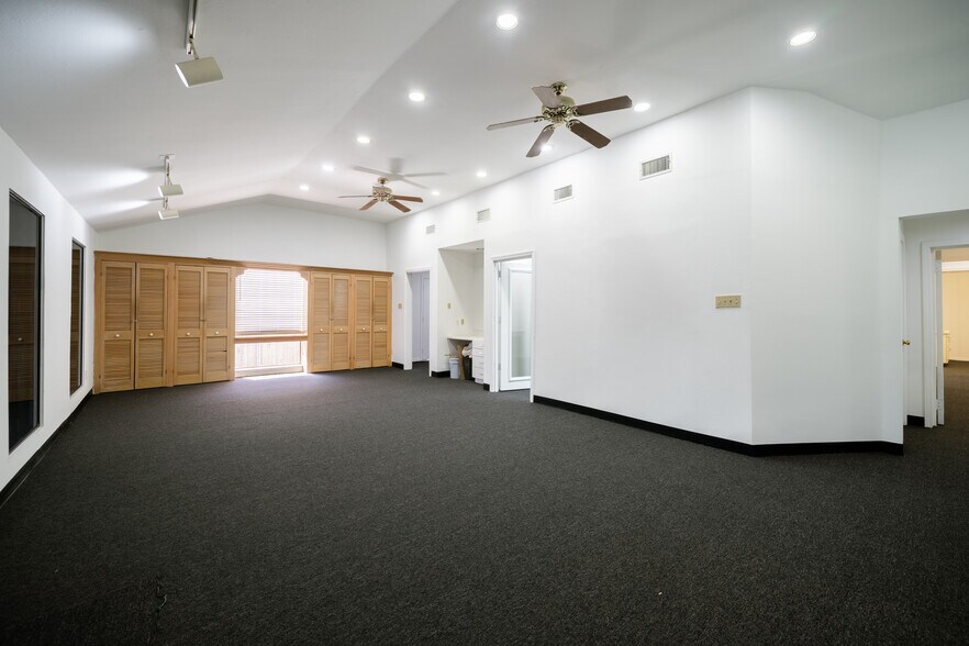 More Photos Of 2534 Walnut Bend Ln, Houston Medical For Lease