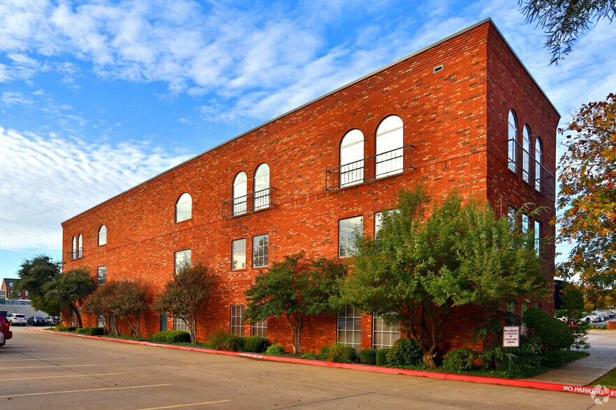 More Photos Of 6520 N Western Ave, Oklahoma City Office For Lease