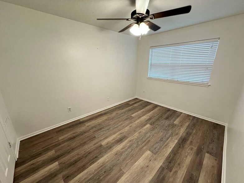More Photos Of 700-710 NW 17th St, Oklahoma City Apartments For Sale