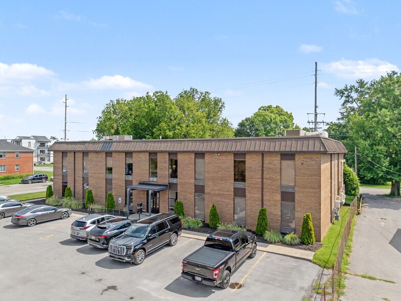 More Photos Of 214 Breckenridge Ln, Louisville Office Residential For Sale
