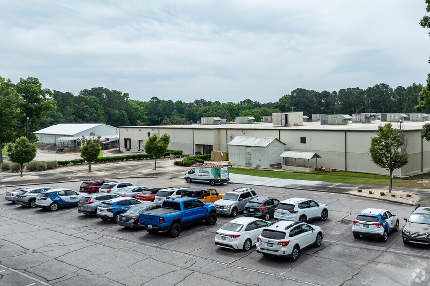 More Photos Of 951 Wendell Blvd, Wendell Manufacturing For Sale