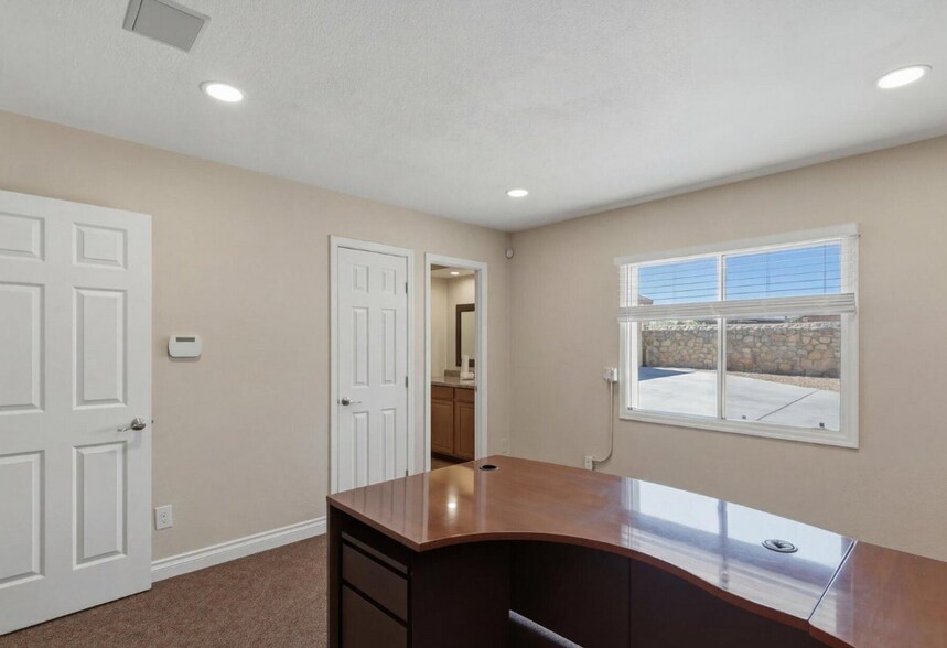More Photos Of 3307 E Thunderbird Rd, Phoenix Office For Sale