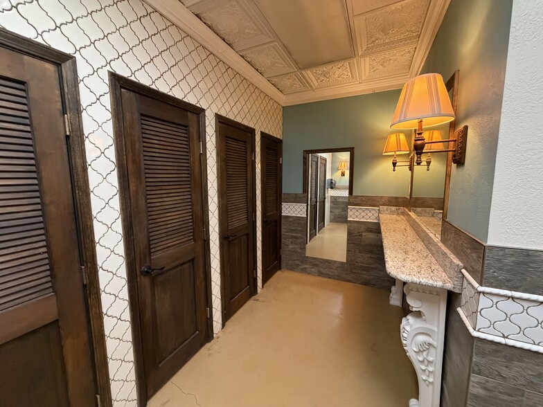 More Photos Of 52 Nestle Dr, Fulton Lodge Meeting Hall For Sale