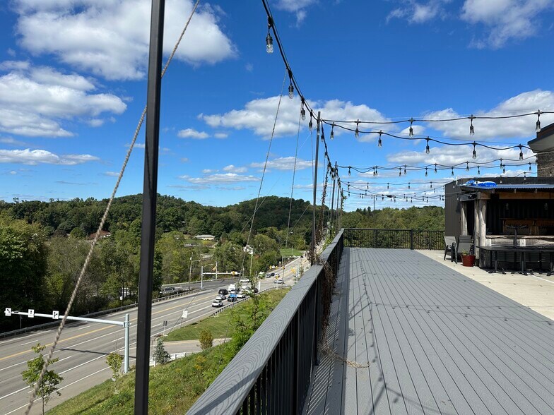 More Photos Of Rte 8 & Rte 228 - Middlesex Crossing, Valencia Storefront Retail Office For Lease