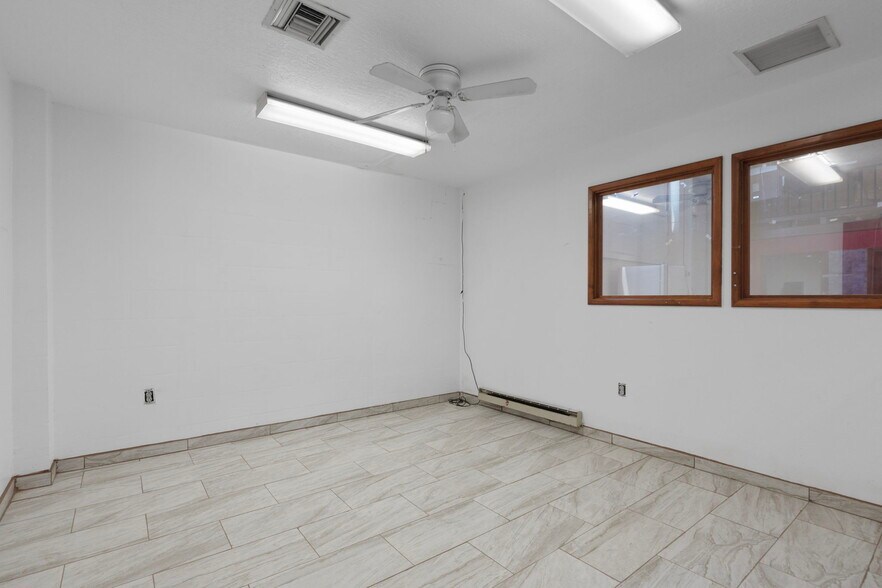 More Photos Of 221 Broadway Blvd SE, Albuquerque Freestanding For Sale