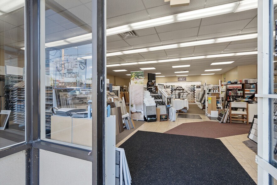 More Photos Of 359 Summer St, Fitchburg Storefront For Sale