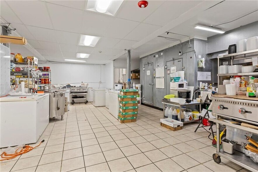 More Photos Of 1670-1674 Main St, West Warwick Storefront Retail Residential For Sale