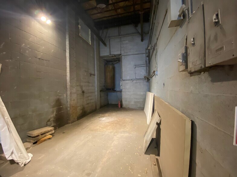 More Photos Of 351-361 2nd St, Troy Industrial For Sale