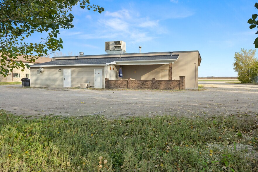 More Photos Of 205 1st St SW, Glyndon Restaurant For Sale