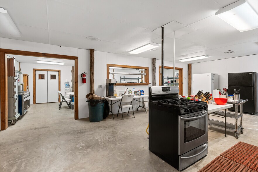 More Photos Of 2692 Highway 105 W, Navasota Sports And Entertainment For Sale