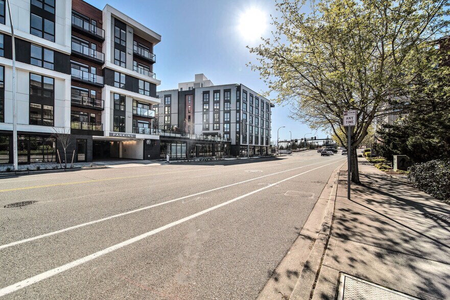 More Photos Of 11811-11821 NE 128th St, Kirkland Multifamily For Sale